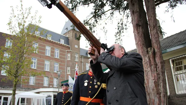 zfkr3j2qhwf678eujcynh8apw burgerschietensintrosa2dekenrens 16 9