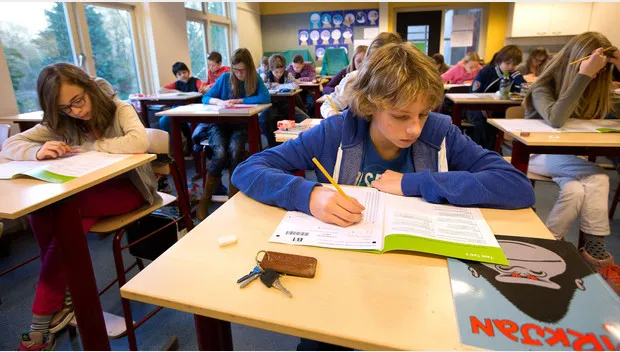 zwhf0gmggy1ly98haxx7re918 basisschoolcitotoetsklasscholierenkinderenhqfotonovum