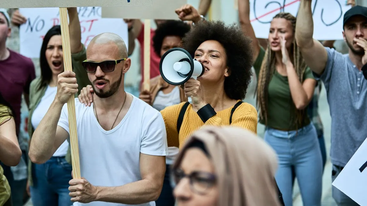protesterende jongvolwassenen