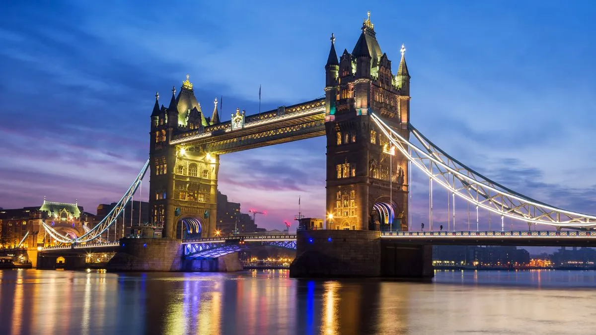 tower bridge london