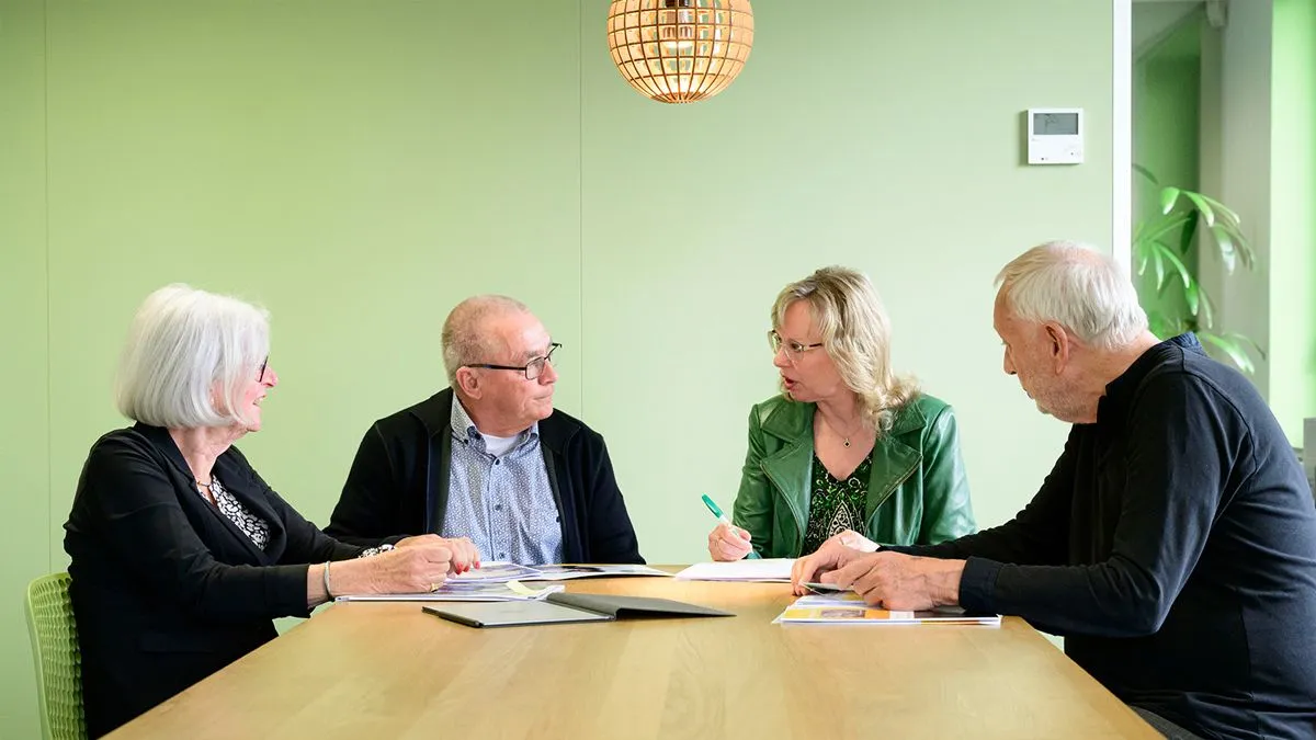 zonnebloem afbeeldingen bestuursleden 6