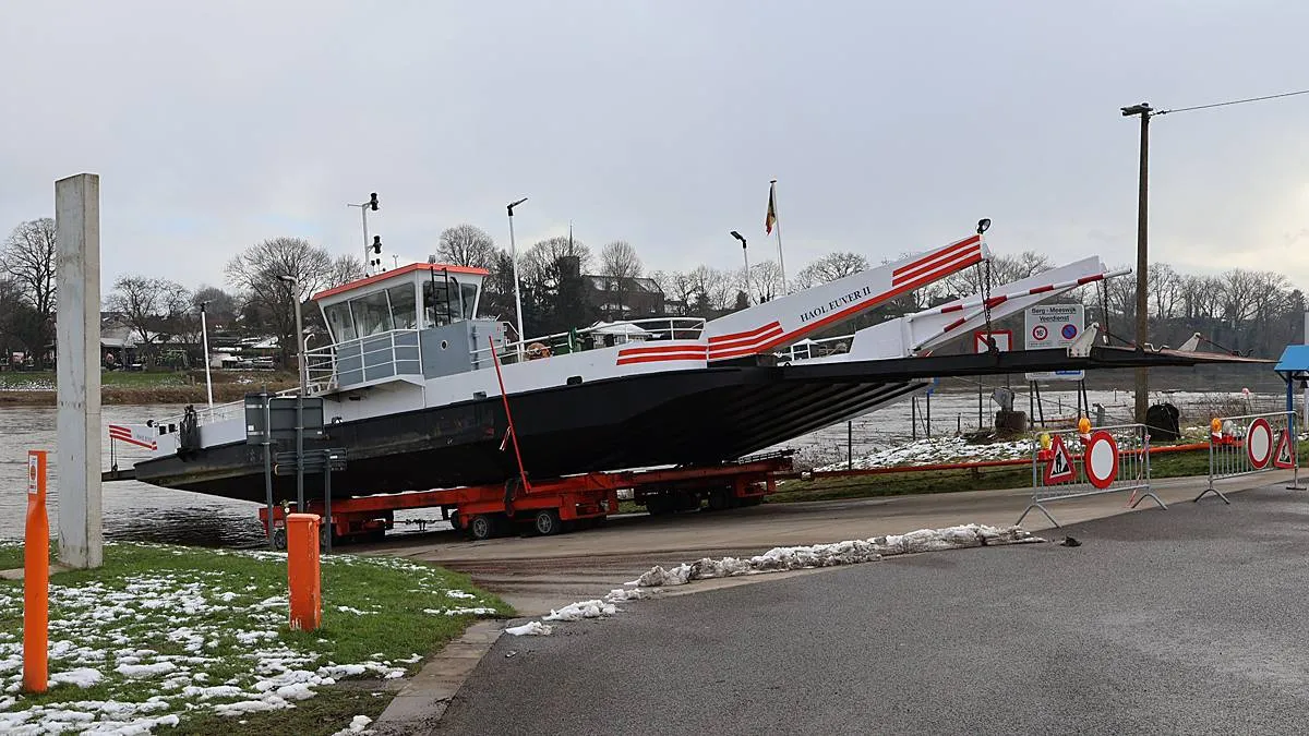 veer berg stokkem uit de vaart