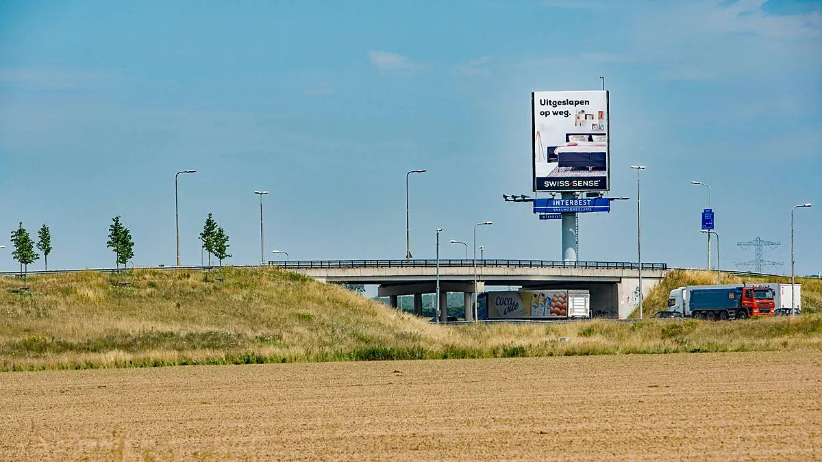074dsc02033 kruisende weg holtum noordweg oud roosteren