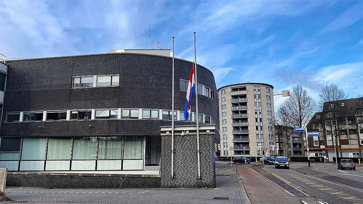 vlag halfstok politie