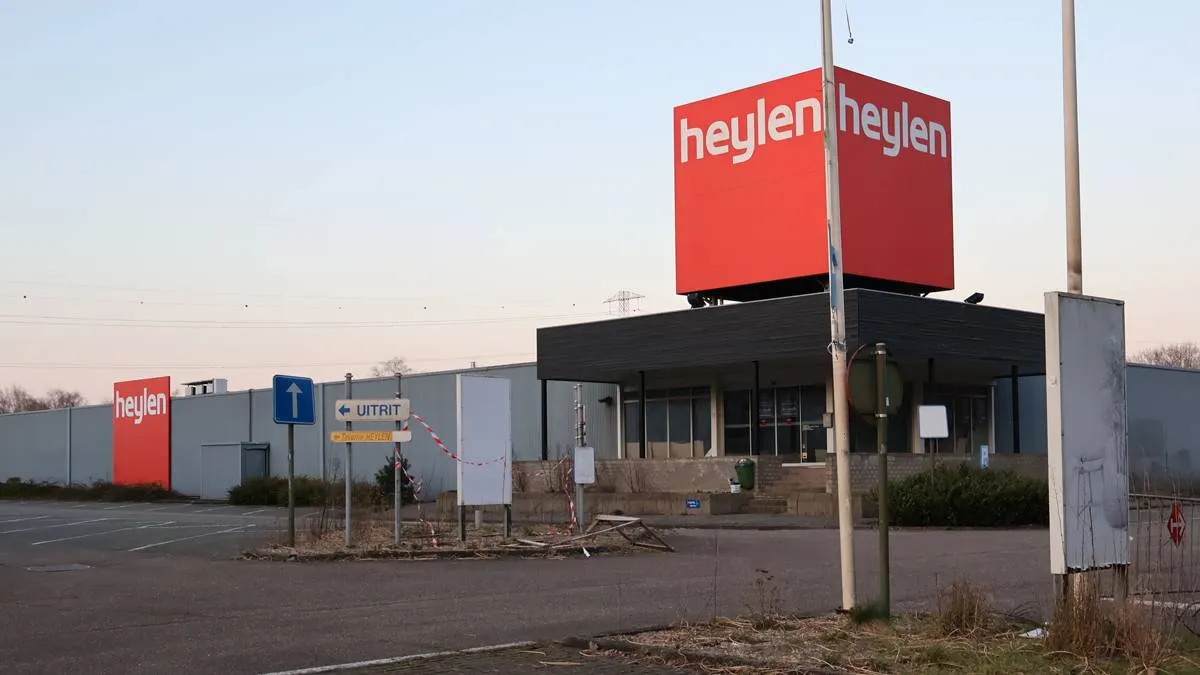 leegstaande meubelcentraleheylen peer kopie