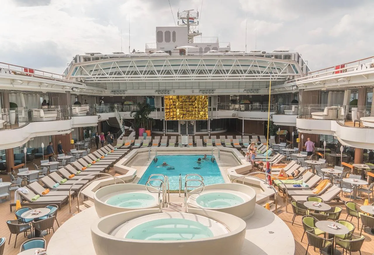 holland america 4487772 1280
