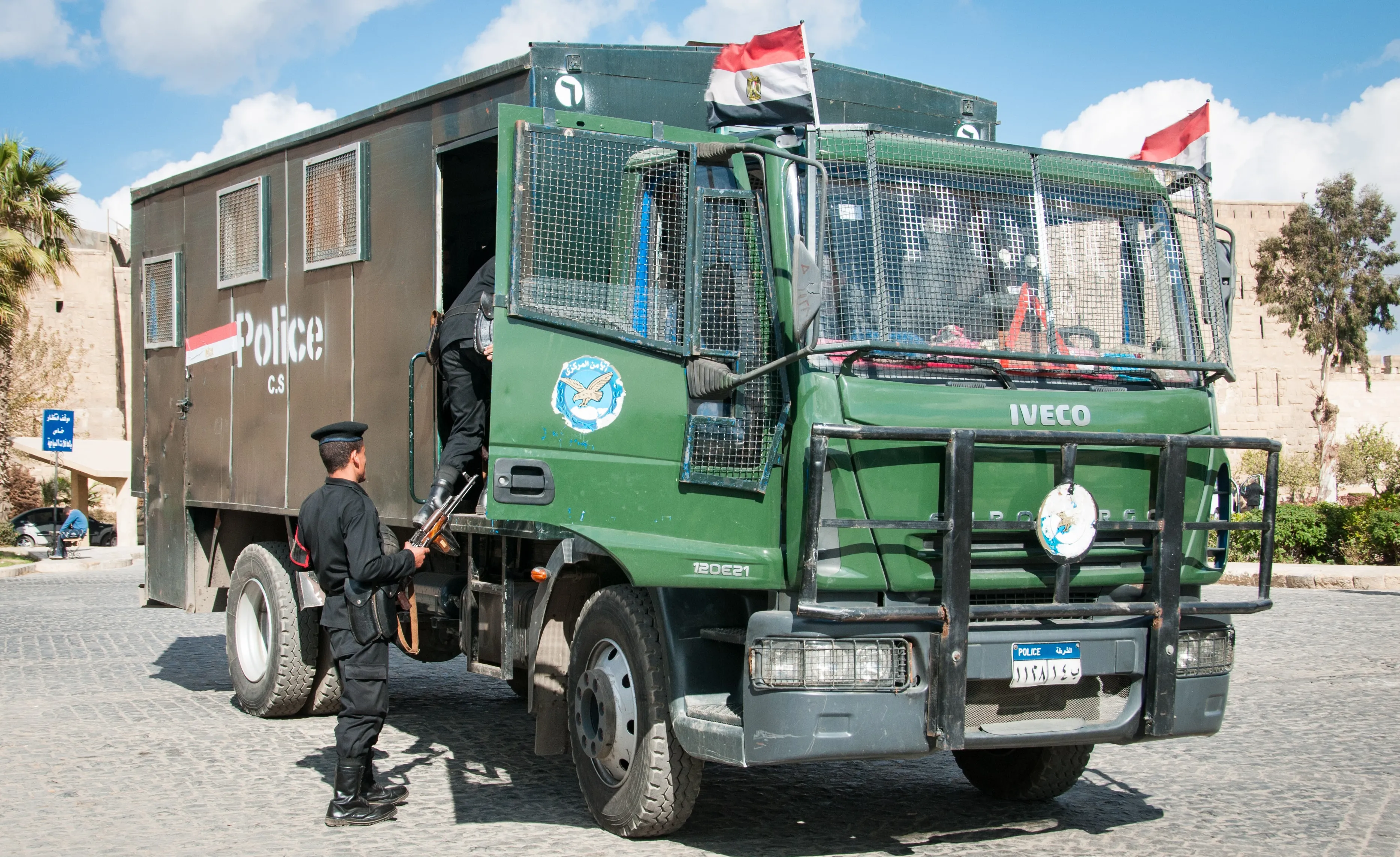 egyptian iveco police truck1