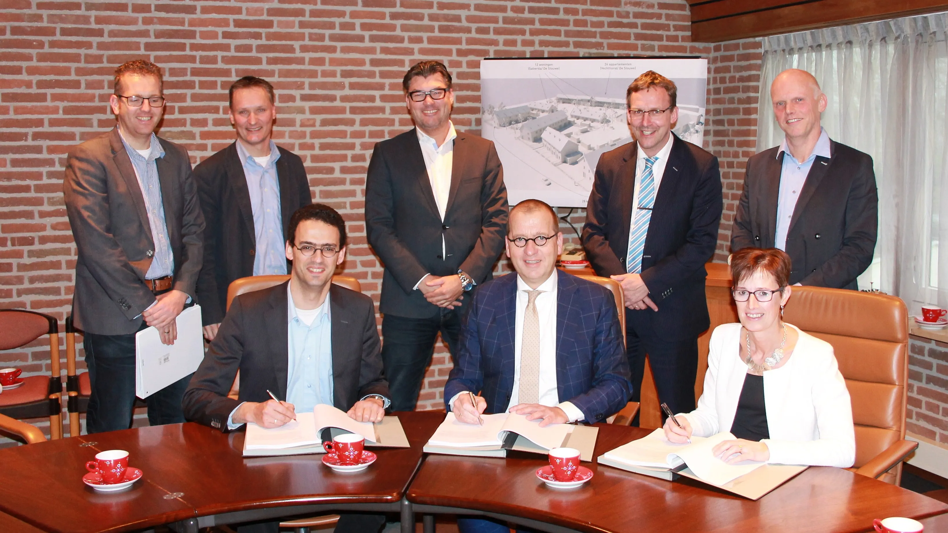20151222 ondertekening triangellocatie e1450809521318