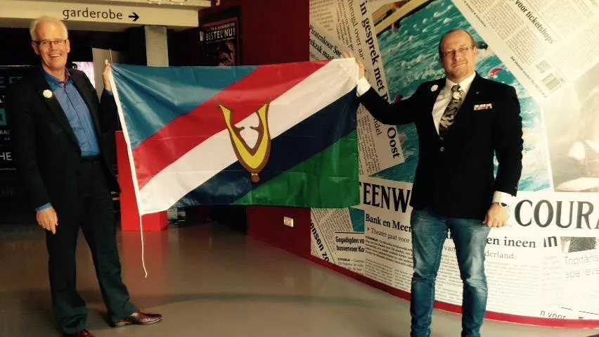 burgemeester bij nederlandse veteranen e1435316835943