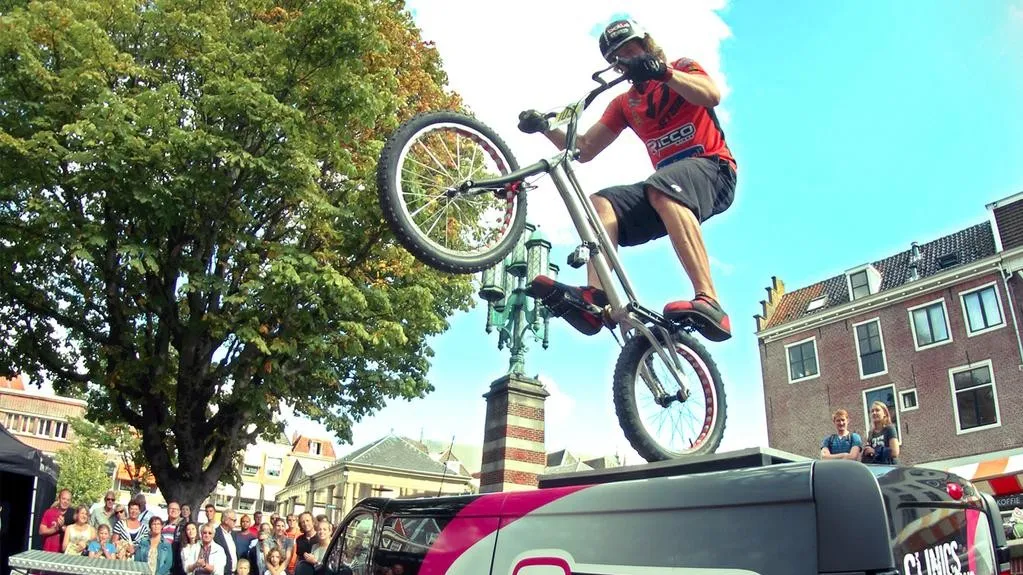 demonstratie bike trial twitter handelskeuring e1435423788875