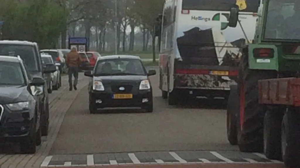 onhoudbare situatie parallelweg pvda staphorst e1430382603738
