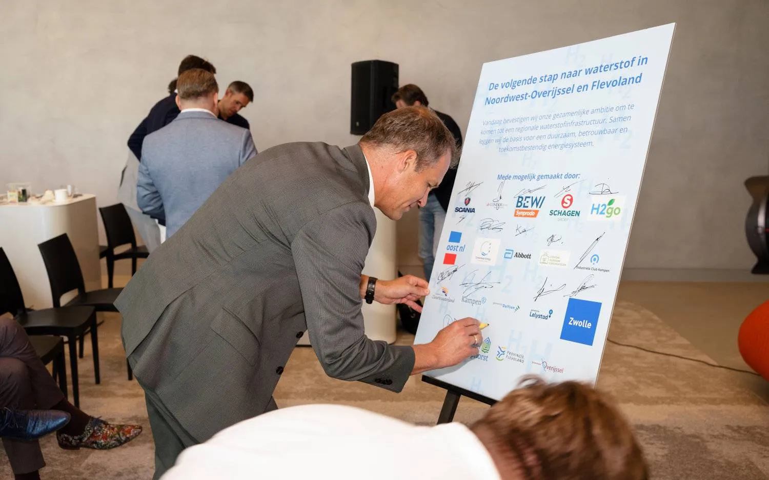 20260629 ondertekening wethouder Bos