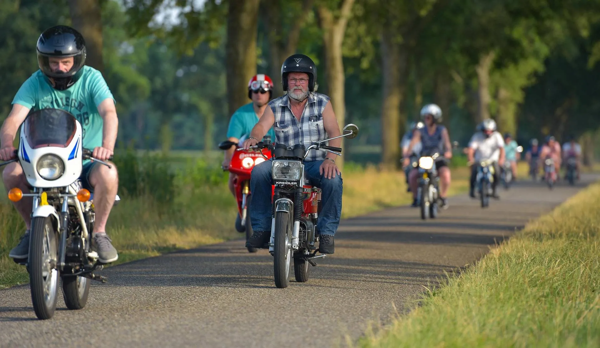 Foto-Bromfietsrit-AMBC- JTSFotografie
