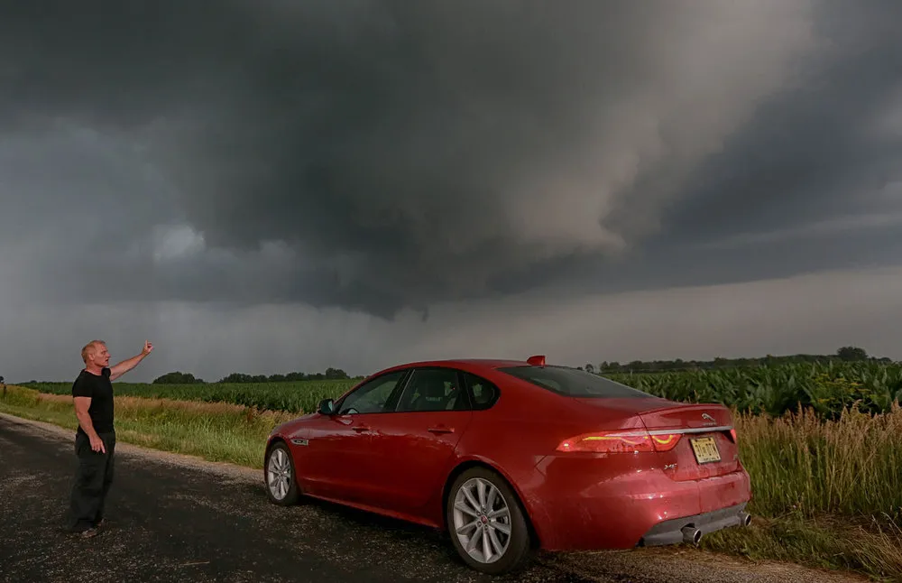 217305 jag xf tornado image 070716 06 8d8d8a large 1468226088