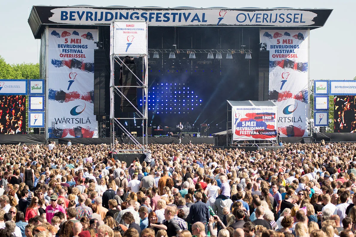 bevrijdingsfestival overijssel hoofdpodium 2014 2