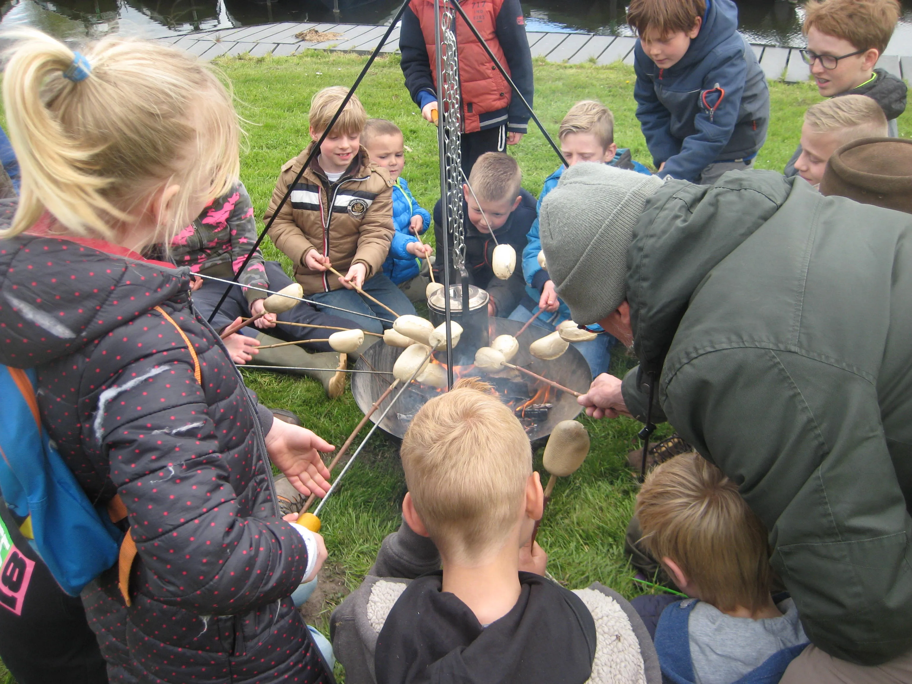 bouwe kids vuur broodje