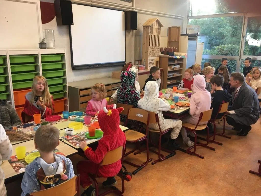 burgemeestersontbijt op kindcentrum immanuel in steenwijkerwold 3