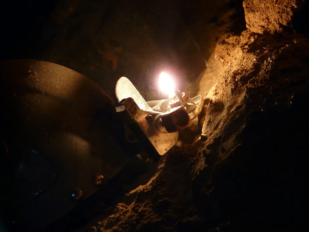 cave 3837 1280