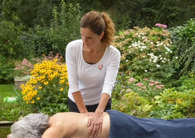 foto massage buiten