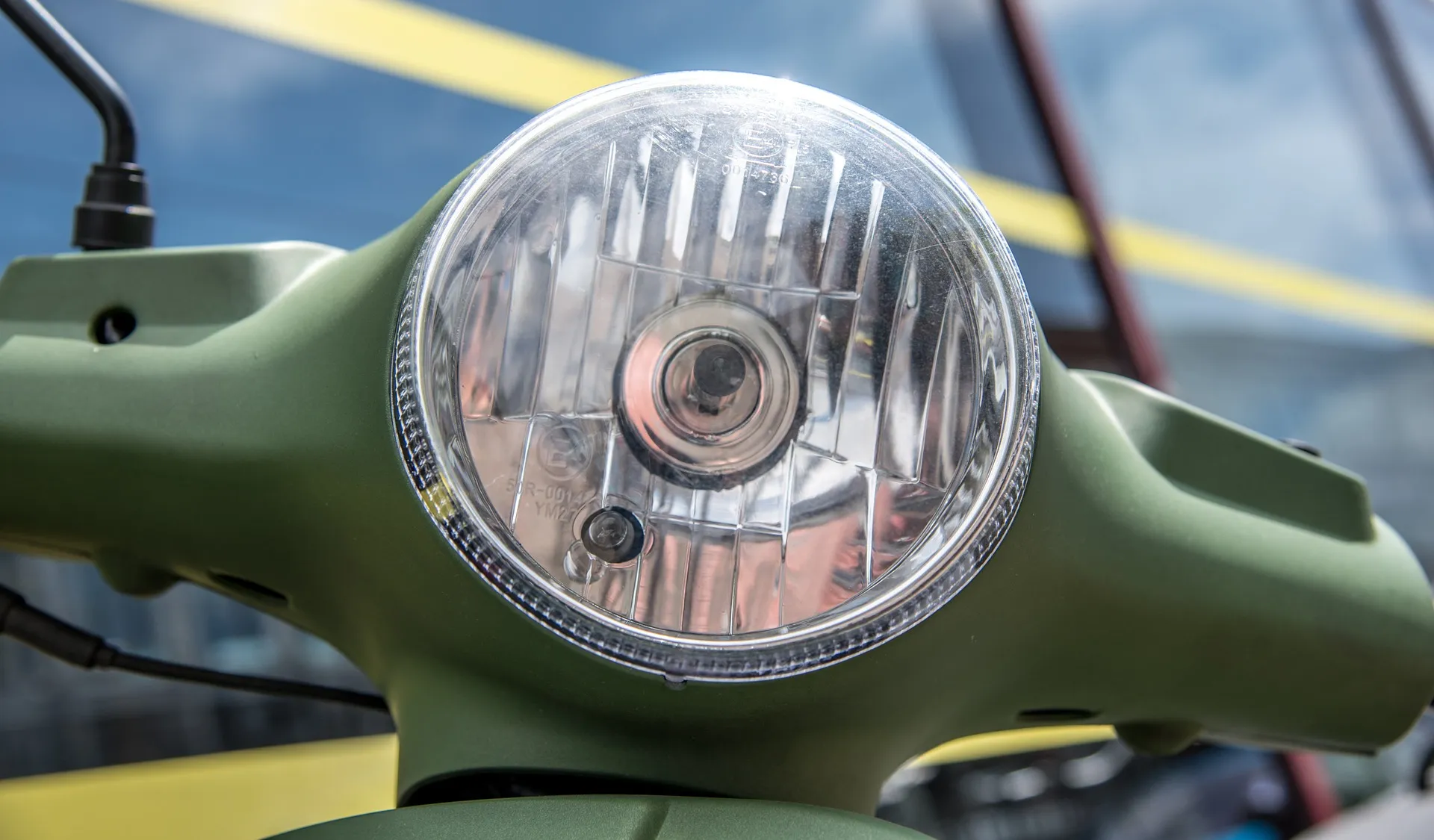 headlight 1415396 1920