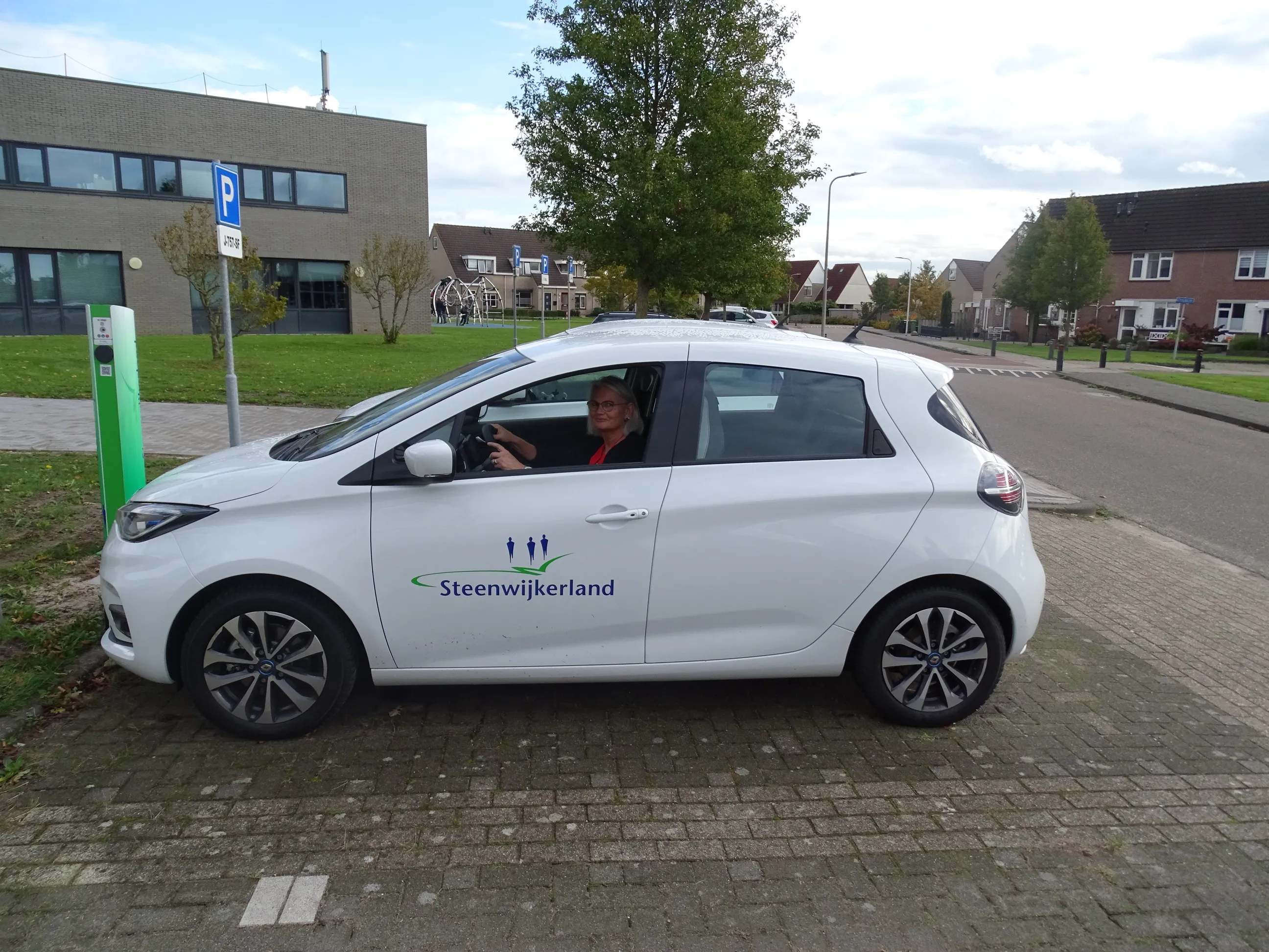 tiny bijl elektrische auto 50