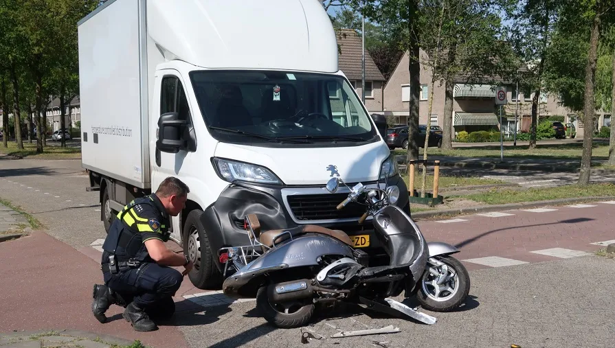 aanrijding snorscooter
