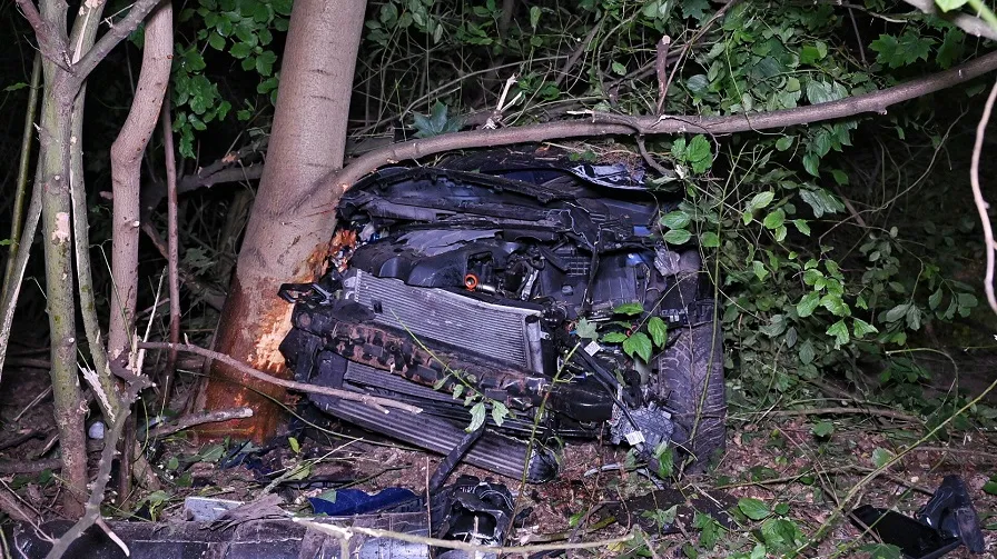 automobilist ernstig gewond bij ongeluk prof van buchemlaan