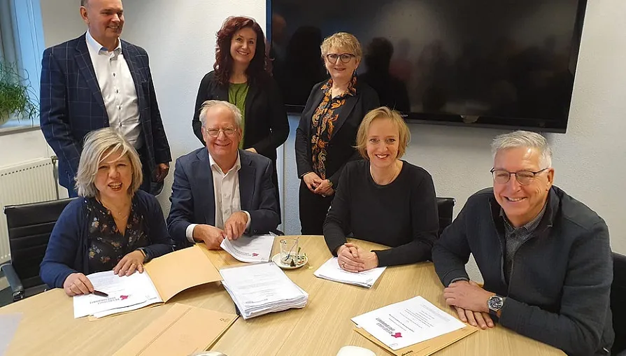 csm foto ondertekening gi s 192fc47a52