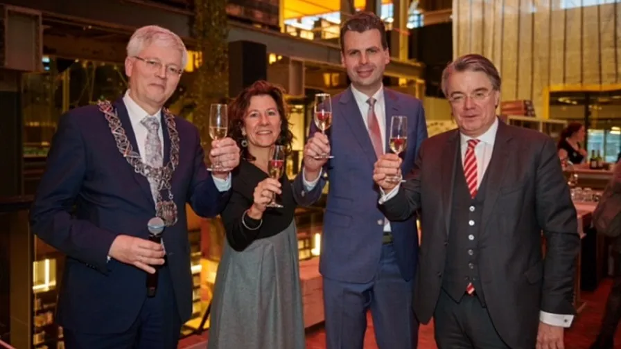 csm opening lochal 528377e4fe