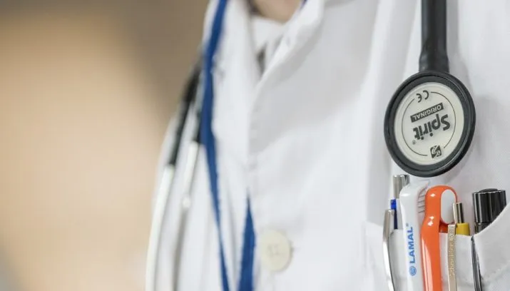 doctor 563428 960 720 715x408
