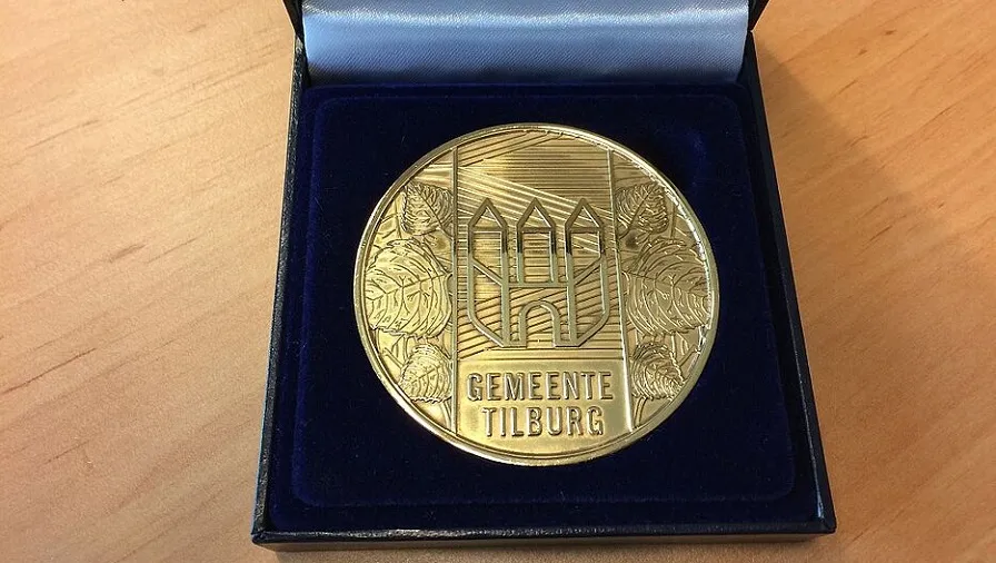 gouden erepenning 557db92d93