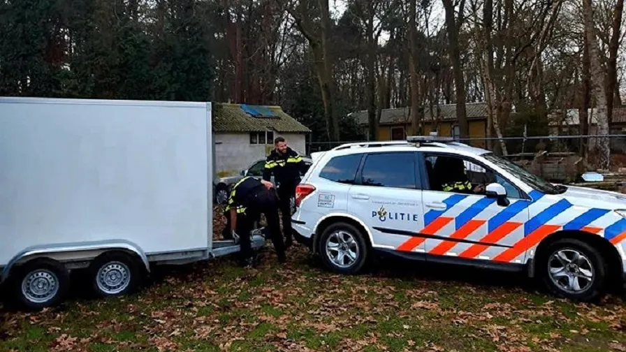 hennep goederen in aanhanger