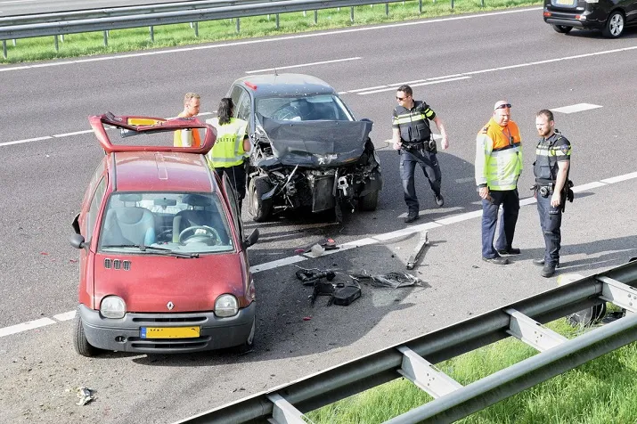 lange file door ongeluk a58