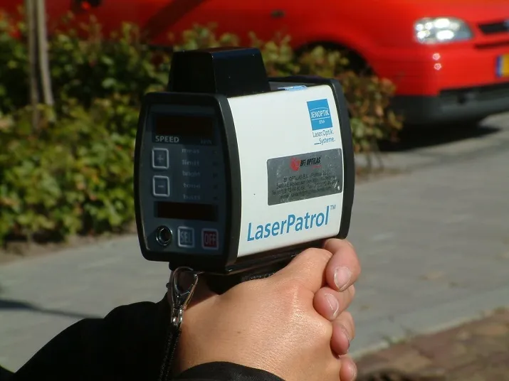 lasergun 715