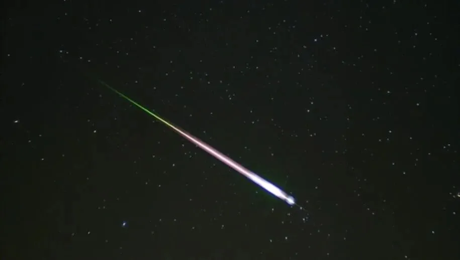 leonid meteor wikipedia sm 915x518 1
