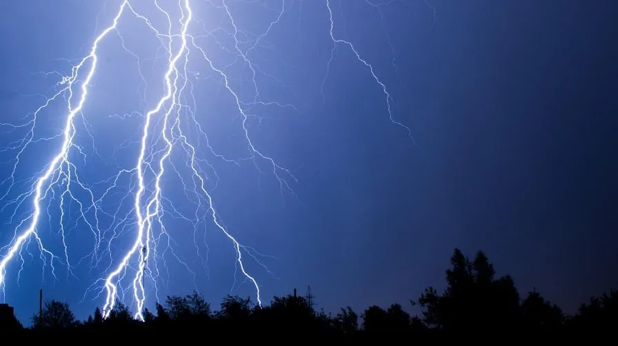 onweer bliksem