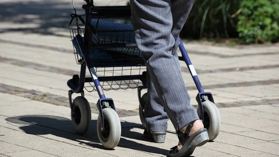 rollator 3480878 960 720