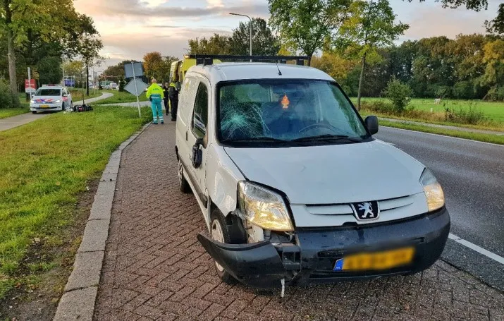 scooterrijder geschept udenhout