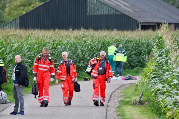 scooterrijder overleden na botsing met politie auto