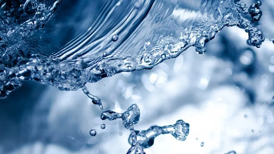 splashing 165192 960 720