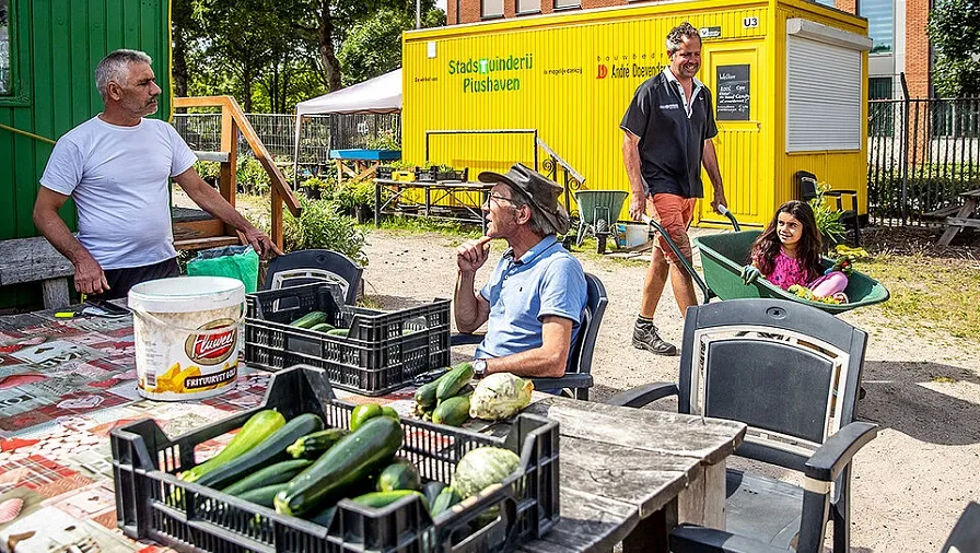 stadstuinderij vrijwilligers ab40382004