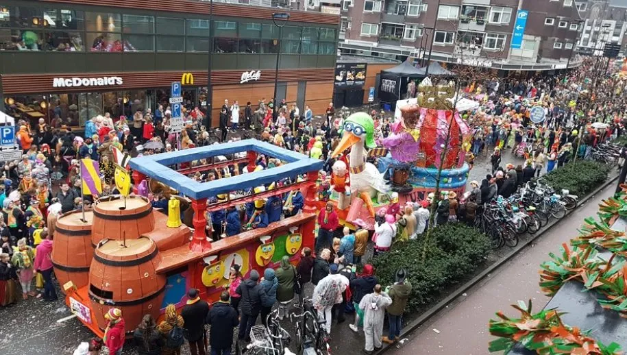 tilburg 9 915x518 1