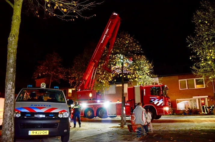 vrouw steek huis in brand tilburg