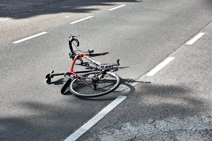 wielrenner gewond statenlaan 1