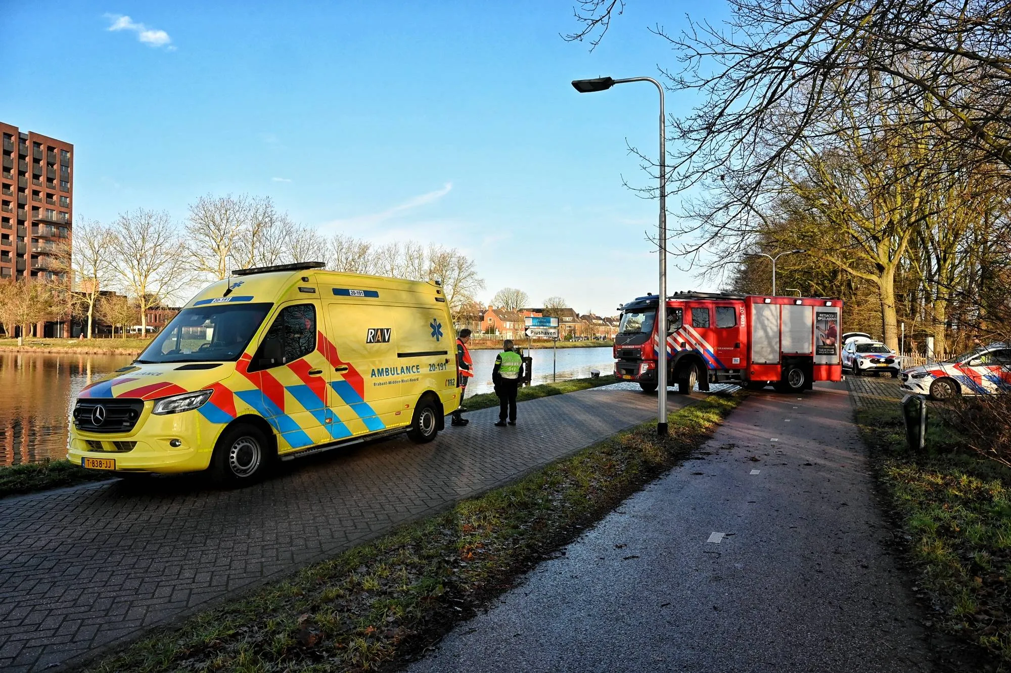 b298992e-a5dc-4fce-9f93-5da83ffa502b