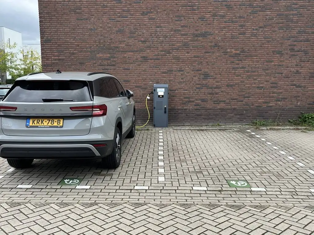laadpaal-met-skoda