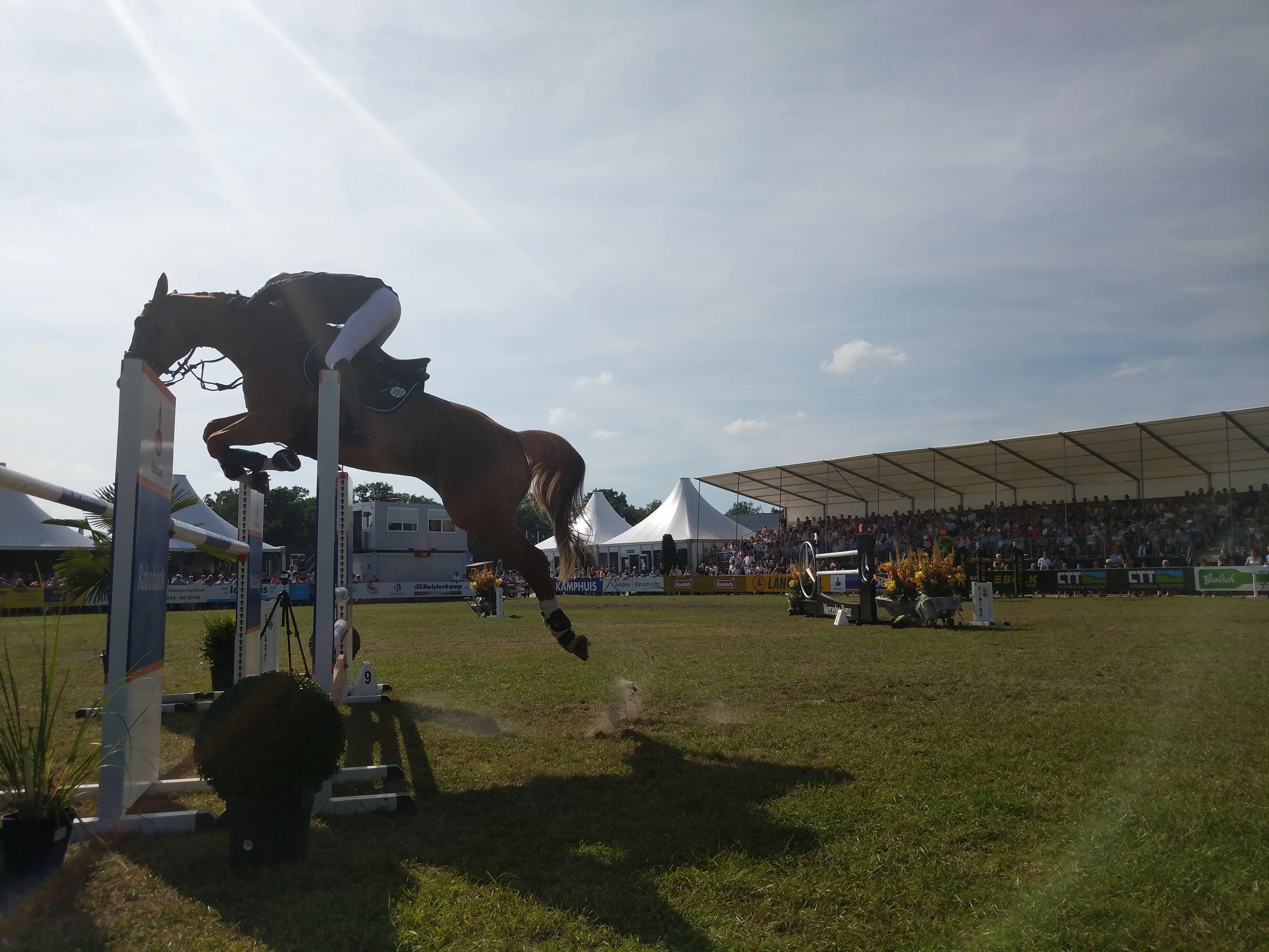 00000img 00000 burst20170709170824 cover