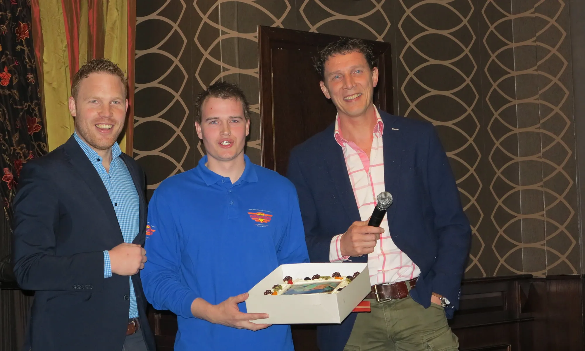 04132016 tubbergen huldigt nederlands kampioen