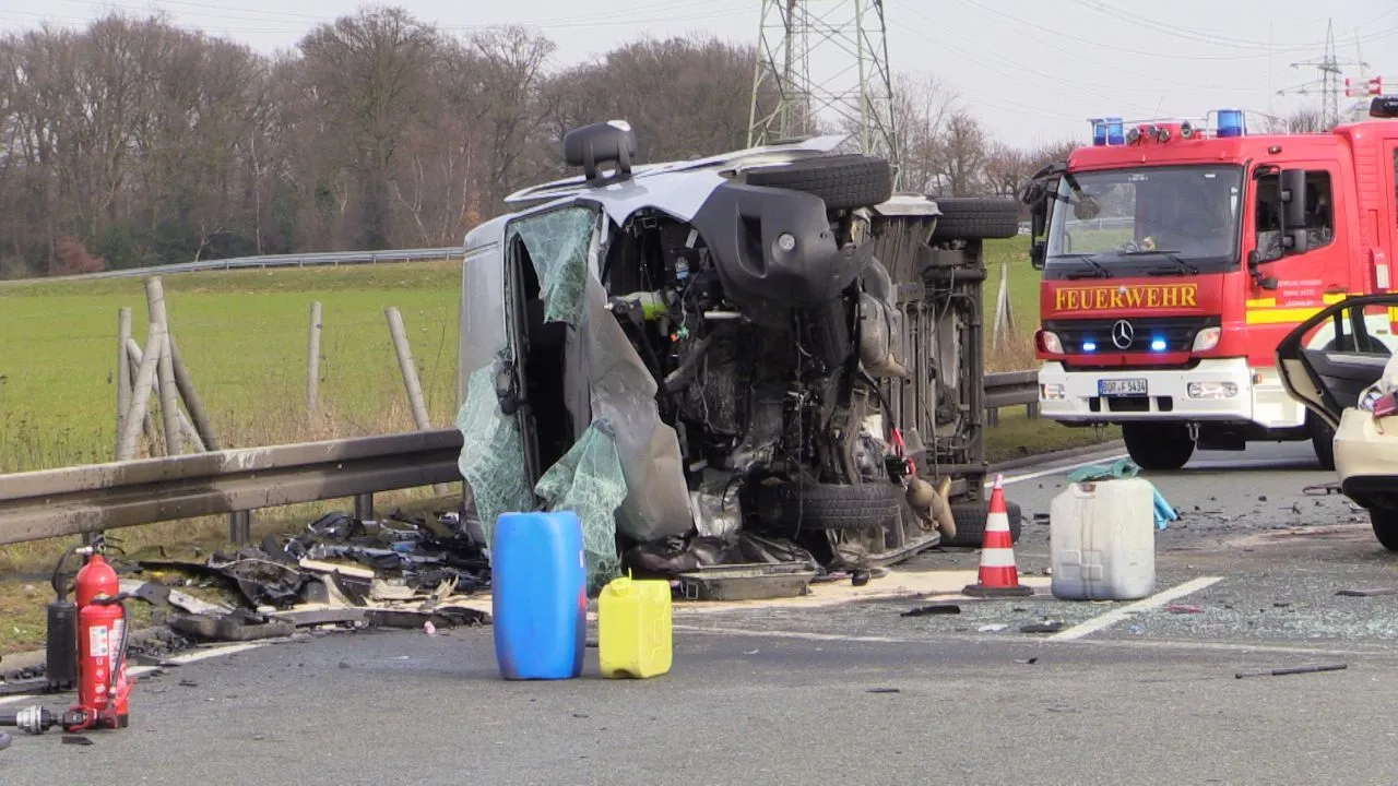 18030457 22799 newsunited