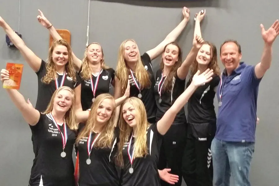 dynamo ngjk meisjes a1